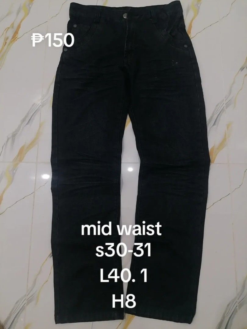 Black jeans (Category: Jeans) located in Manila. Submitted by _thriftyay (Listing ID 1470384636, Image 1). Description: size on the picture.