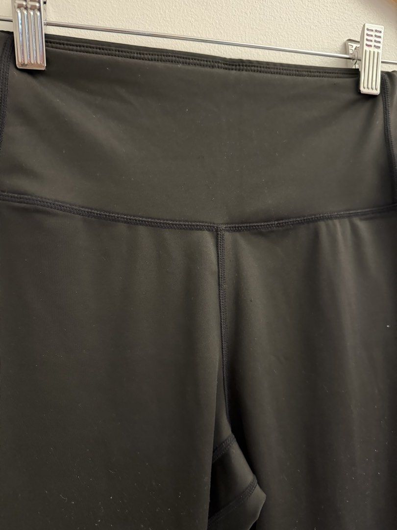 Black Leggings Medium (Category: Activewear) located in Manila. Submitted by closetclearout.mnl (Listing ID 1470411200, Image 2). Description: medium .