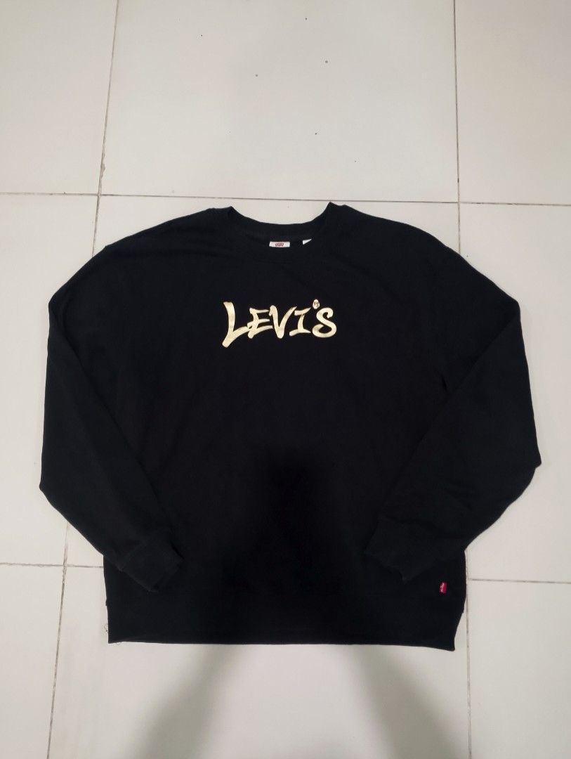 Black Levi’s Crewneck Pullover Sweatshirt (Category: Coats, Jackets and Outerwear) located in Tacloban City. Submitted by sololooters (Listing ID 1470389854, Image 1). Description: 📩📩📩.
