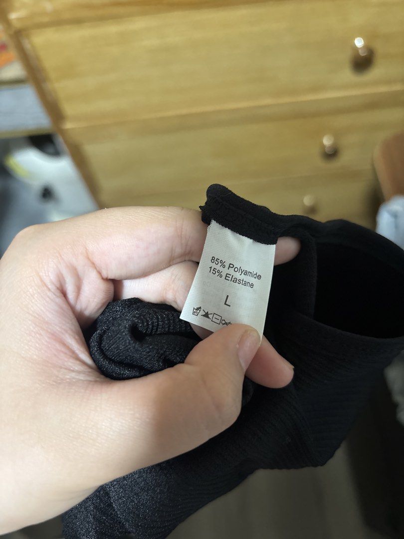 Black Ribbed High Neck Vest Bodysuit Size L (Category: Sleeveless) located in Taguig. Submitted by pauu1234 (Listing ID 1470404263, Image 2). Description: 📌 Never been used 📌 Fits M-L body frames Original price: ₱182 - payment first basis - next day pick up (contact seller if needed immediately) - taguig area 😊.