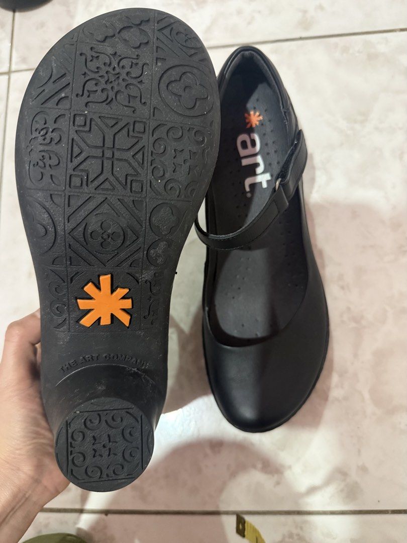 Black Shoes (Category: Heels) located in Quezon City. Submitted by clairestyles94 (Listing ID 1470465126, Image 2). Description: .