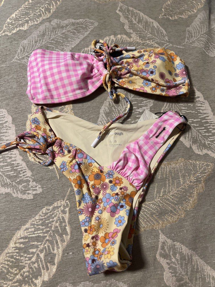 Blackbough Bandeau bikini set-S (Category: Bikinis & Swimsuits) located in Iloilo. Submitted by tttkhk (Listing ID 1470512563, Image 2). Description: .