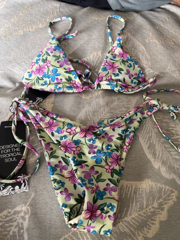 Blackbough Kelly String bikini set/COMO LA FLOR-XS/S/M (Category: Bikinis & Swimsuits) located in Iloilo. Submitted by tttkhk (Listing ID 1470407816, Image 3). Description: Available sizes XS SMALL MEDIUM .