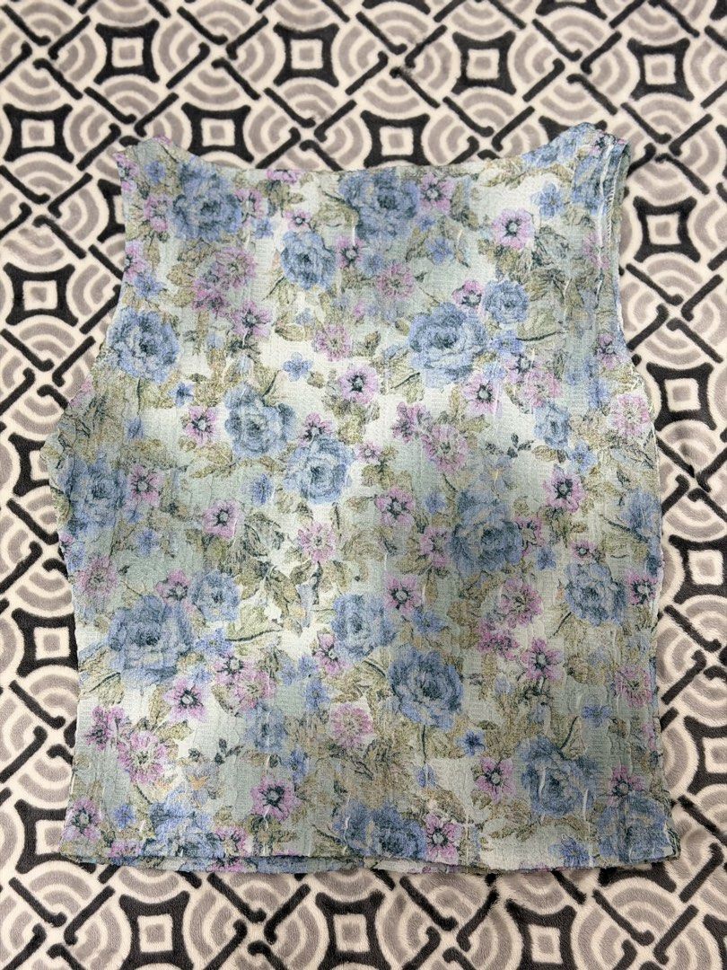 Blue Floral Top (Category: Sleeveless) located in Cavite. Submitted by dreampolice (Listing ID 1470416347, Image 1). Description: ✴︎ only worn once ✴︎ bought from a flea market ✴︎ fits xs-s.