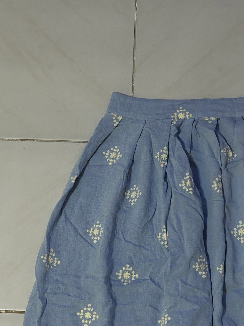 Blue Maxi Skirt (Category: Skirts) located in Manila. Submitted by viyyu (Listing ID 1470412602, Image 2). Description: •Color: Light blue •standard-waist waistband and gathers •Detailed border pattern along the bottom hem •Lightweight and comfortable, perfect for local weather •Super easy to pair with your favorite plain tops.