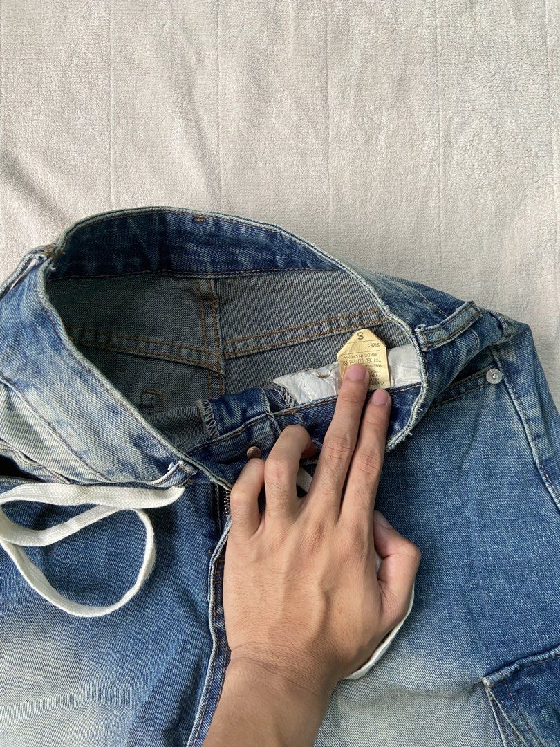 (small) blue washed cargo jorts (Category: Shorts) located in Cagayan de Oro. Submitted by michaelpecenio (Listing ID 1470350291, Image 3). Description: waist 28 length 22 thigh 14.5 hem 13.5 hard denim heavyweight excellent condi no issue cr 10/10 .