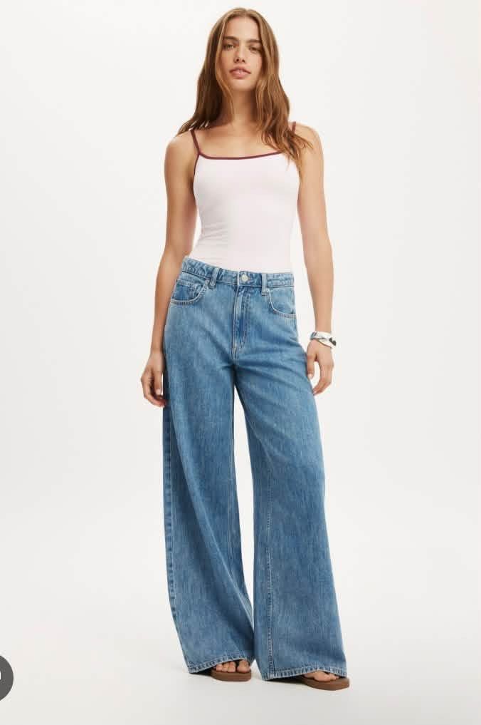 Blue Wide Leg Denim Jeans (Category: Jeans) located in Davao. Submitted by hercloset.dvo (Listing ID 1470487366, Image 1). Description: used once OG price ₱3k.