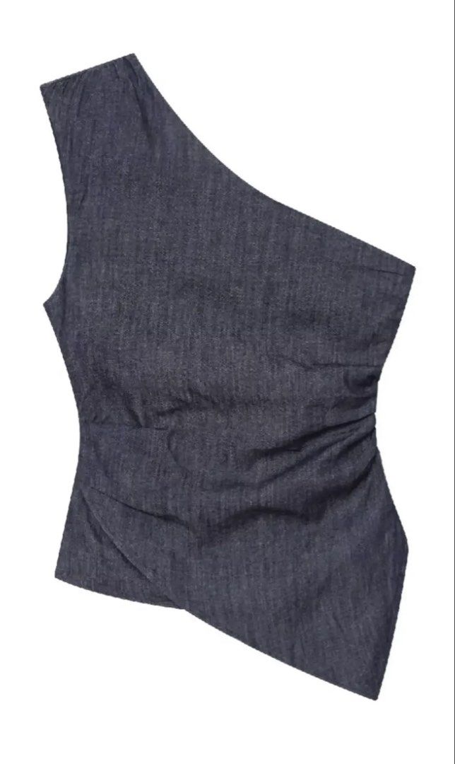 BNWT Zara Assymetric Top (Category: Blouses) located in Manila. Submitted by iraestrella (Listing ID 1470484157, Image 2). Description: With shoulder pad .