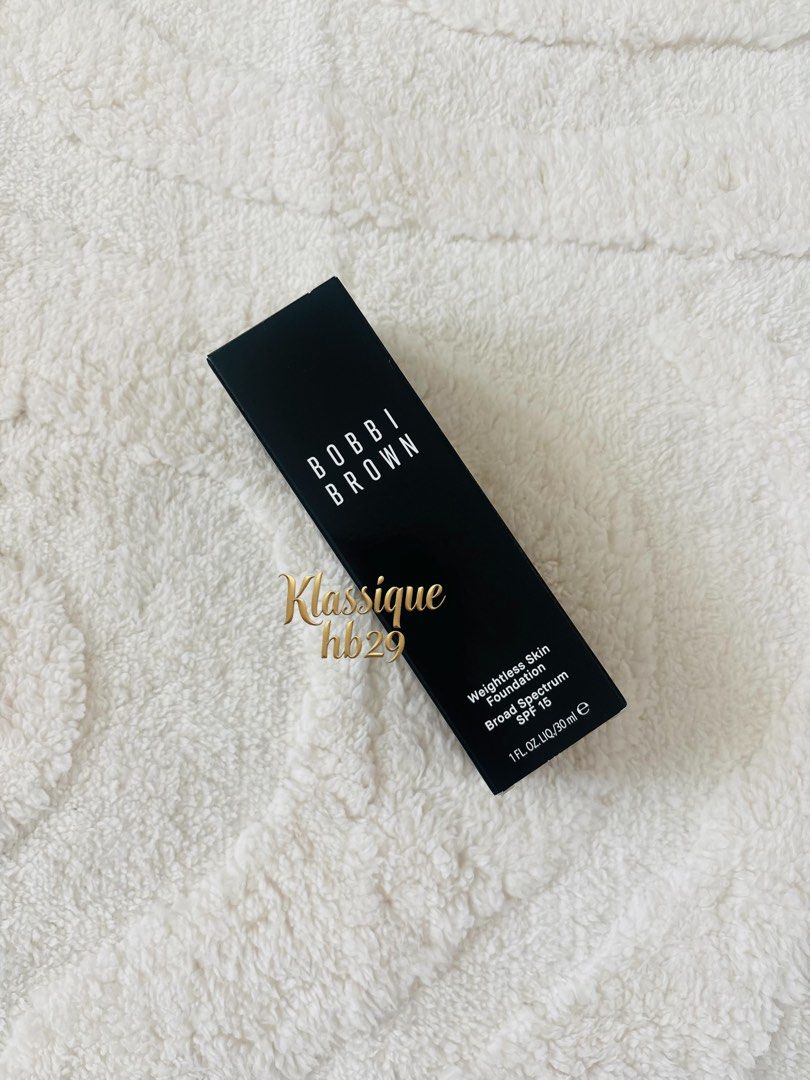 Bobbi Brown (Category: Makeup) located in Lipa City. Submitted by klassique_handbags (Listing ID 1470428116, Image 1). Description: ✅Available✅ ❤️Bobbi Brown❤️ Weightless Foundation N- 042 Light- medium skin tone -24-hour moisture -24-hour color true wear that doesn’t fade crease -All-day oil control -Natural matte finish -Medium coverage -Minimizes the look of pores -Waterproof -Sweat/humidity resistant -Transfer resistant -Non-comedogenic -Desi