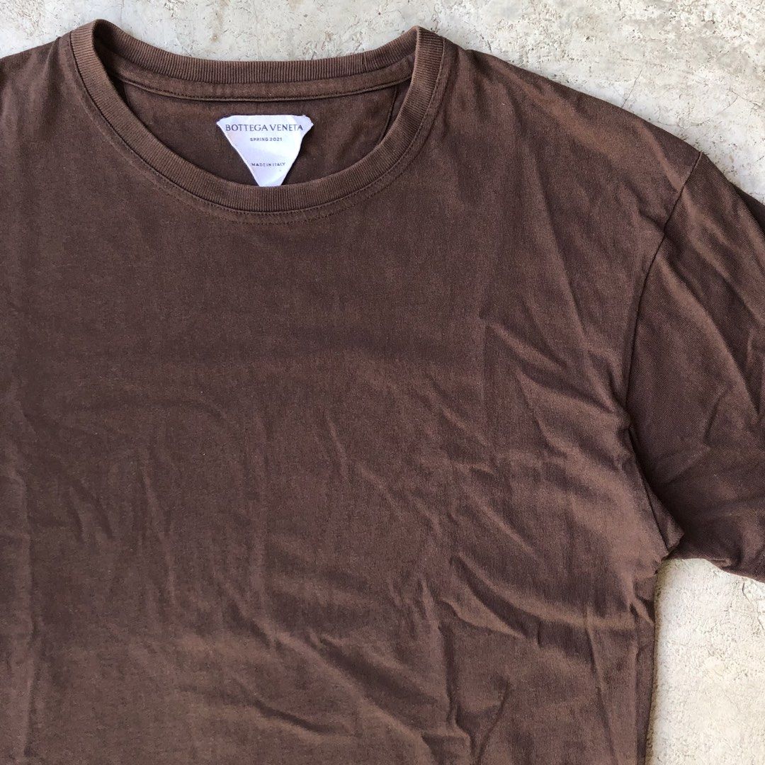 Bottega Veneta Spring 2021 Tee🤎 (Category: Tshirts & Polo Shirts ) located in Manila. Submitted by budthrift_ph (Listing ID 1470446549, Image 2). Description: Bottega Veneta Spring 2021 Tee🤎 Size 46 Medium Good Condition Sign of usage P750 Freeshipping Loc: South Cebu.