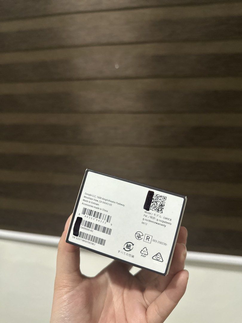 Brand New Google Fitbit Air Black (Category: Wearables & Smart Watches) located in Paranaque City. Submitted by copsartorial (Listing ID 1470485099, Image 3). Description: Brand new! Color black.