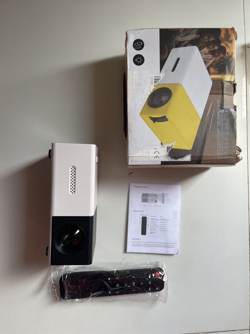BRAND NEW PROJECTOR FOR SALE (Category: Entertainment Systems & Smart Home Devices) located in Bulacan. Submitted by johnivanqu27099 (Listing ID 1470391194, Image 3). Description: 📽️ BRAND NEW PROJECTOR FOR SALE ✨ Brand New • Never Used 🎬 Perfect for movie nights, home entertainment, and presentations. 💰 Price: ₱999 — negotiable for sure buyer. 📦 Ready to ship 📩 PM for inquiries ✅ First come, first served.