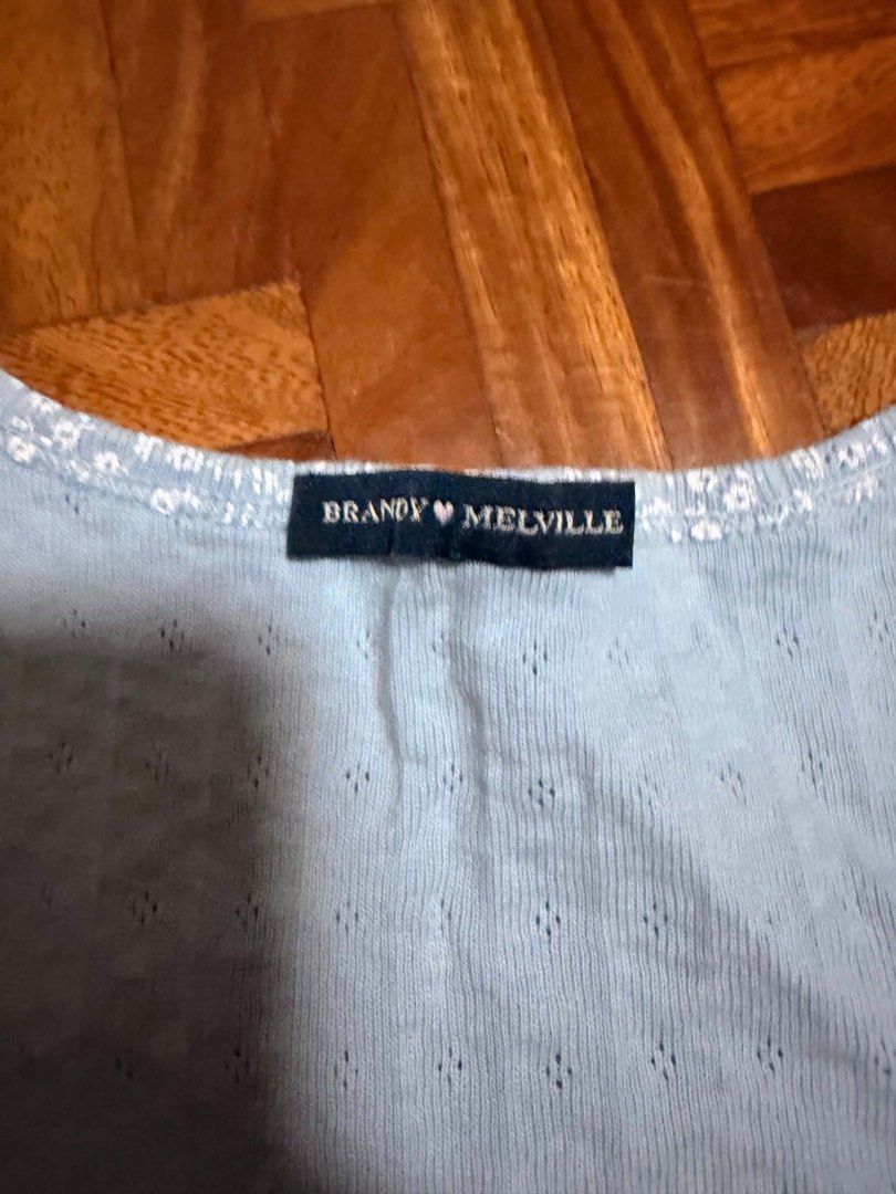 Brandy Melville Zelly Top (Category: Shirts) located in Rizal. Submitted by mikaria715 (Listing ID 1470510587, Image 3). Description: - worn once or twice - OG brandy melville.