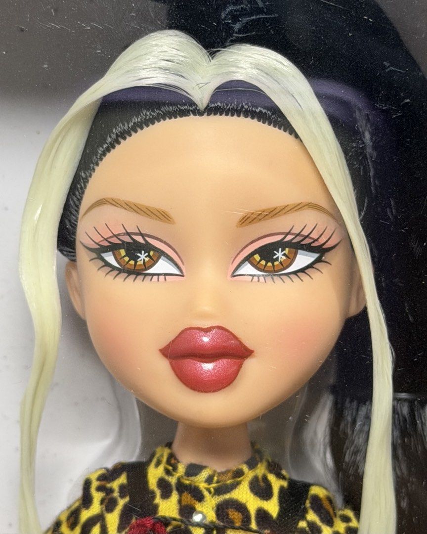 BRATZ STYLIN’ DOLL - JADE (Category: Interactive Toys) located in Quezon City. Submitted by dollbiz (Listing ID 1470447112, Image 3). Description: .