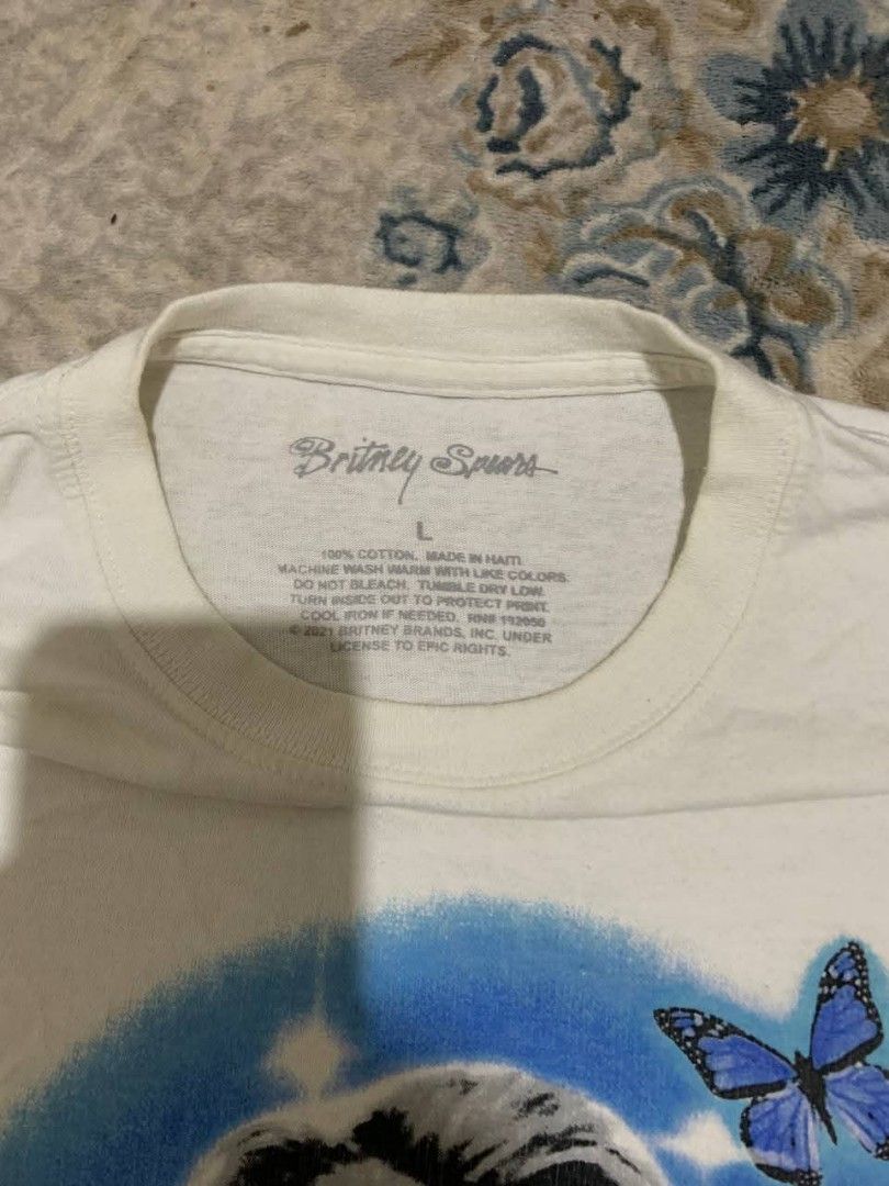 Britney spears (Category: Activewear) located in Bula. Submitted by justinejar75338 (Listing ID 1470486298, Image 3). Description: Britney spears size L on tag excellent condition no issue color rate 9.5/10 350 Shipped 📩📩📩.