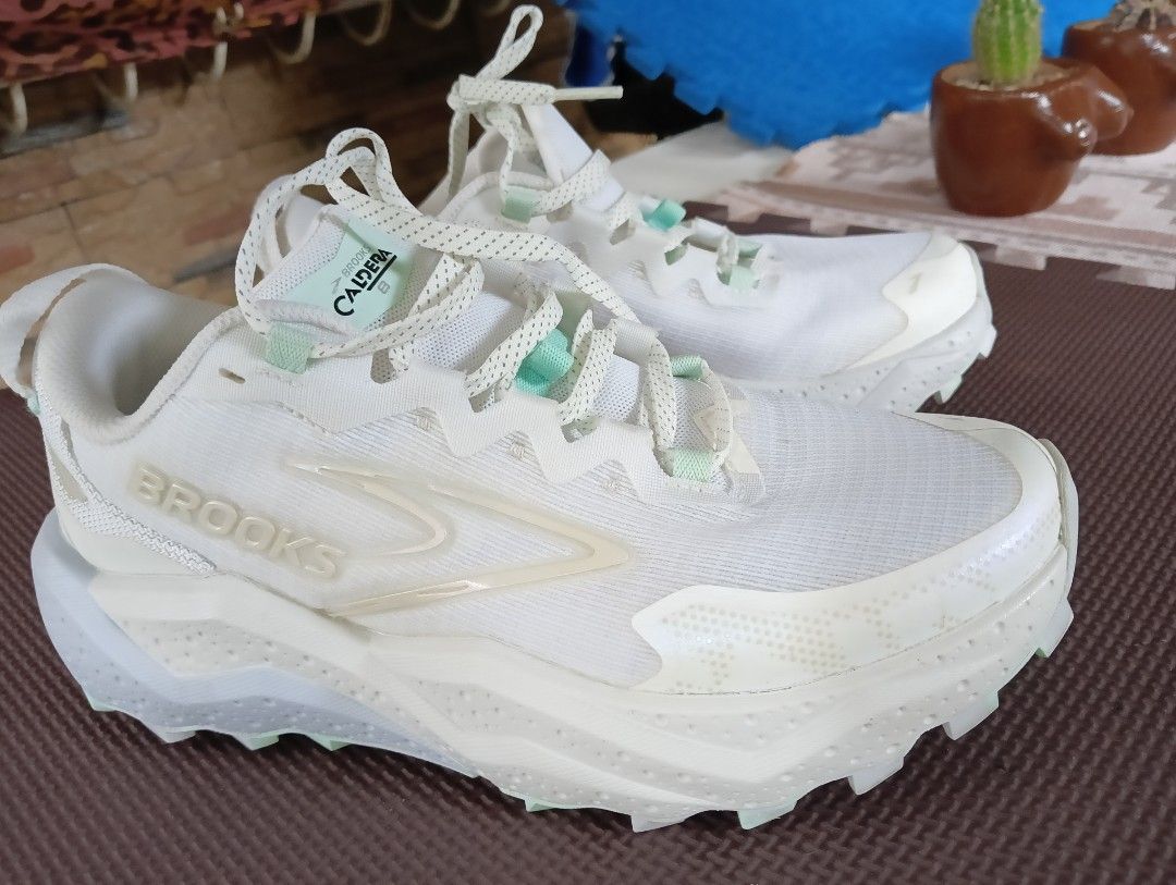Brooks Caldera 8 (Category: Sneakers) located in Rizal. Submitted by timeless_shop (Listing ID 1470382874, Image 3). Description: FOR SALE: ORIGINAL BROOKS CALDERA 8 - Women's Trail Shoes 🤍 📦 With Original Box 💰 bili ko₱8k + 💸 Now benta ko ng affordable price. 🏥 Nagamit lang 20 days sa clinic office. 📌 DETAILS: 💙 Size: US 7 Women's | EU 38 | UK 5 | 24cm 📏 Pang Size 7.5 feet 💙 Color: Pearlized White 💙 Condition: 9.9/10 - Super linis, hin