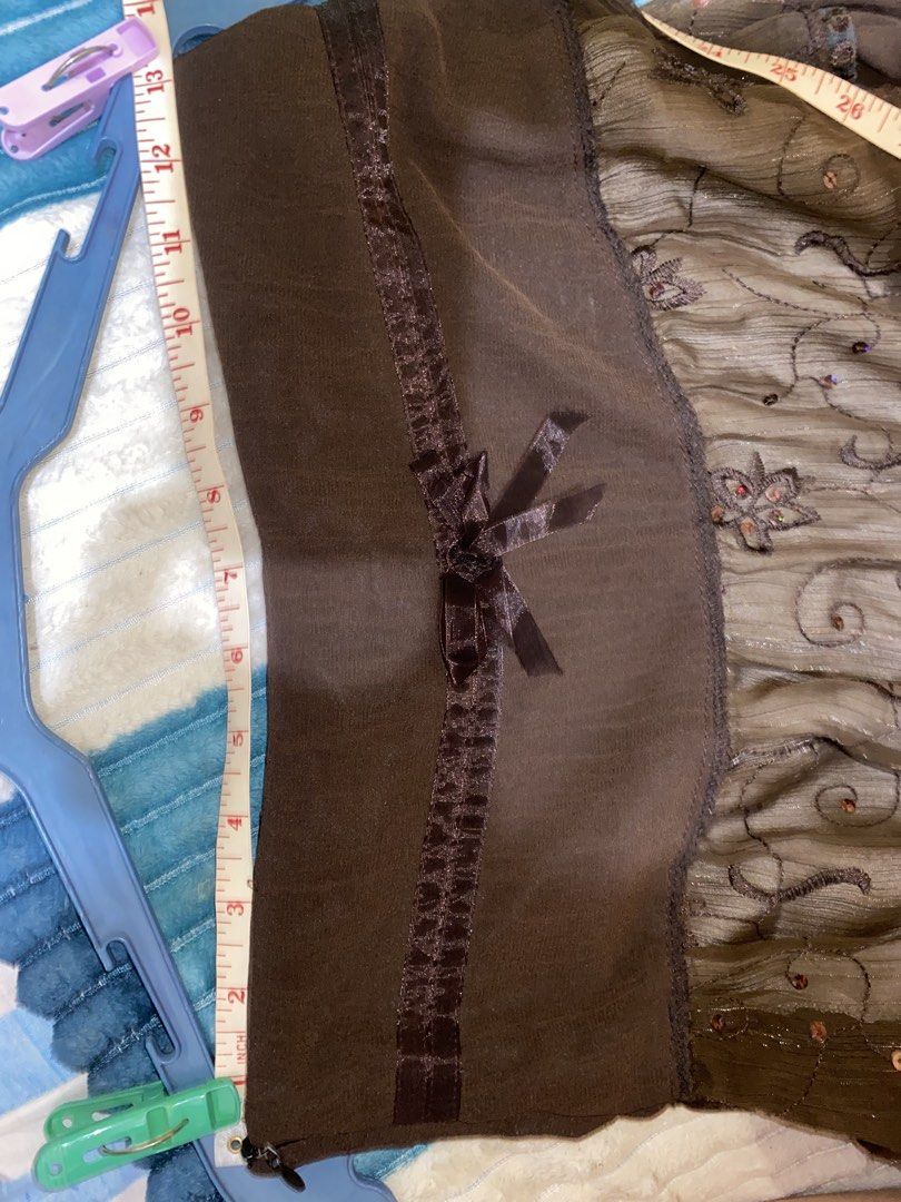 Brown Lace-Embroidered Sequin Tiered Skirt (Category: Skirts) located in Manila. Submitted by pchyomi (Listing ID 1470460366, Image 3). Description: no issue.