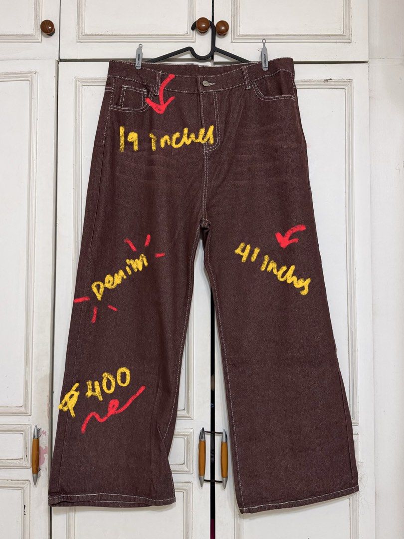 Brown wide leg denim jeans contrast stitching (Category: Jeans) located in Rizal. Submitted by rianaht (Listing ID 1469932411, Image 1). Description: - Waist: 19 inches - Length: 41 inches - Style: Wide-leg denim jeans - Color: Deep earth tone brown with contrast white stitching - Fit: High-waist with belt loops and front button closure - Havent been used 🌸 RFS: Decluttering 🌸 Delivery only to be shouldered by the buyer. 🌸 Payment via GCash / 