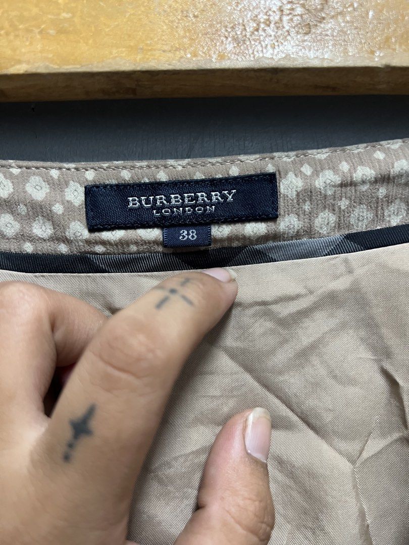 BURBERRY (Category: Skirts) located in Dasmarinas. Submitted by jessputrages (Listing ID 1470538573, Image 3). Description: For sale Burberry Excellent condition No issue 1000 plus shipping fee Pm for more details.