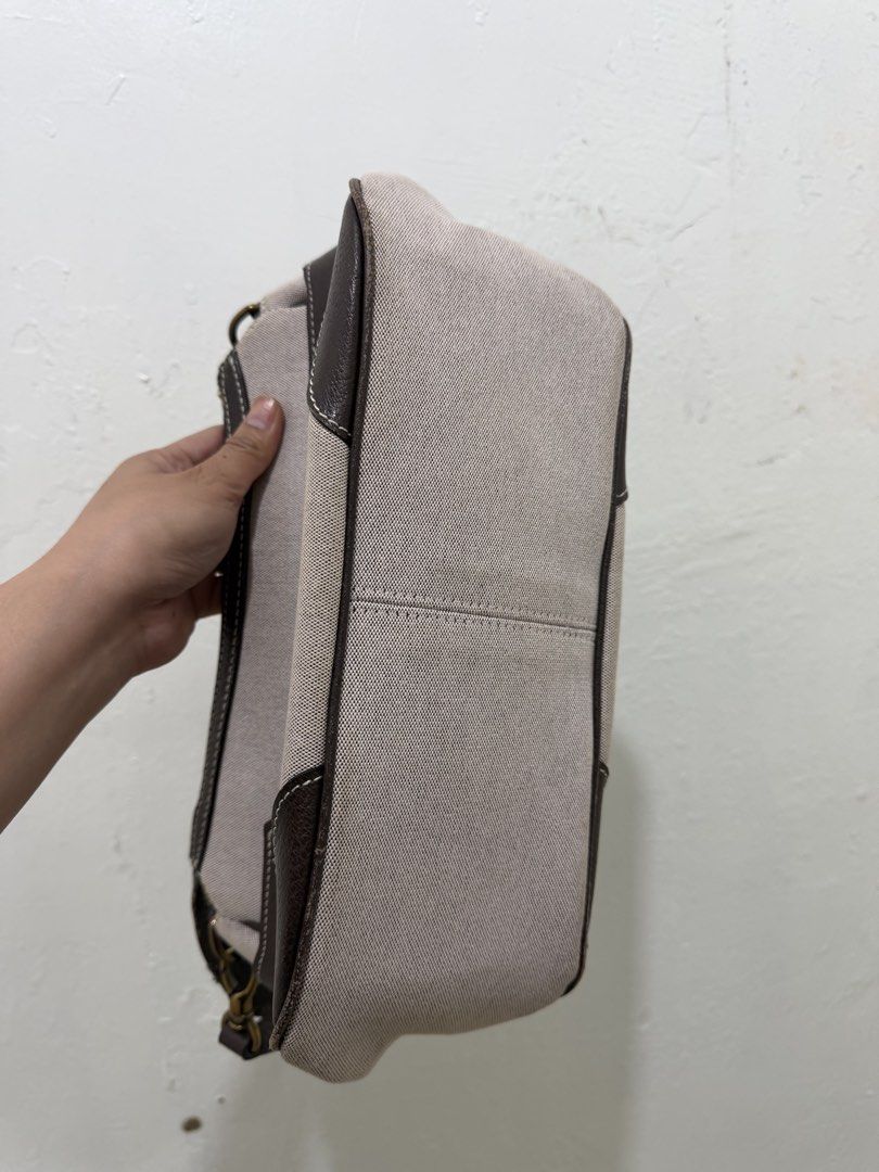 Burberry baguette bag (Category: Luxury Bags & Wallets) located in Manila. Submitted by prelovedbyramiah (Listing ID 1470451198, Image 3). Description: authentic.