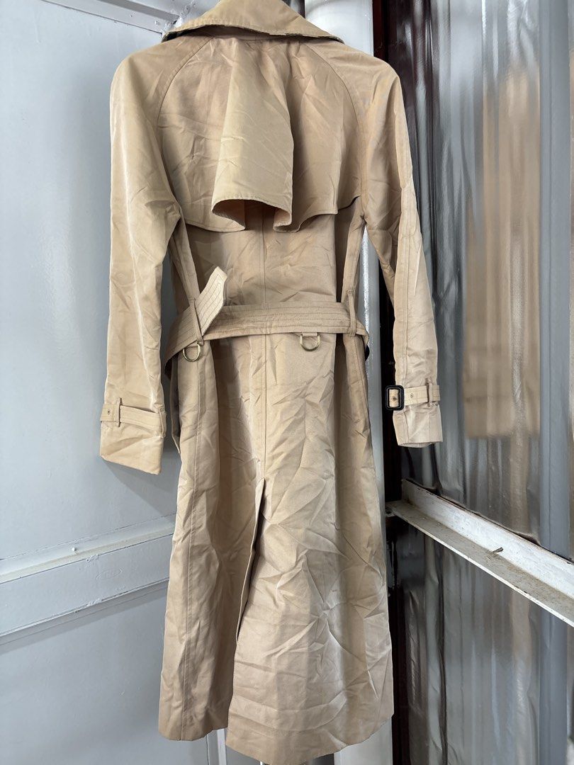Burberry Belted Trench Coat (Category: Coats, Jackets and Outerwear) located in Puerto Princesa. Submitted by 18arc (Listing ID 1470364271, Image 3). Description: .