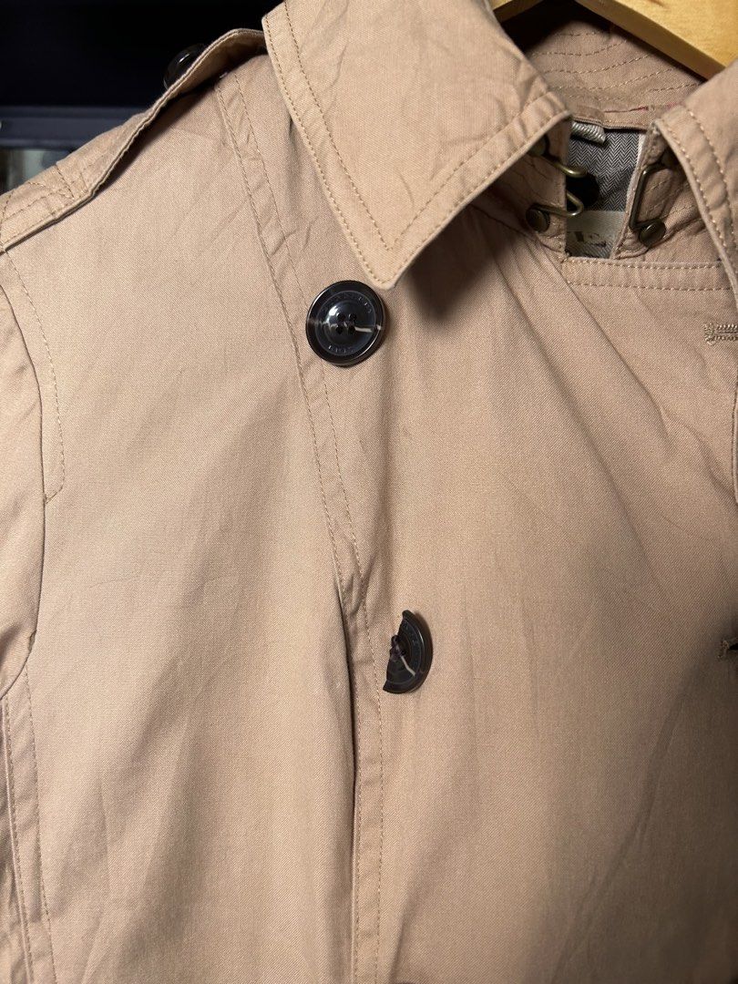BURBERRY BRIT COATJACKET (Category: Coats, Jackets and Outerwear) located in Manila. Submitted by findswearv2_ (Listing ID 1470393663, Image 3). Description: BURBERRY BRIT COATJACKET Size 6 UK Width in lower chest 19 Length 30 Width on lower 23 Condition : Excellent Condition Color rate : 10/10 Issue : See on 3rd Picture Dm to purchased📩 📍Cavite .
