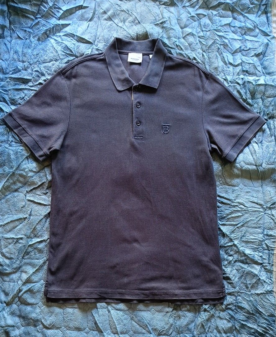 BURBERRY polo shirt ✨ (Category: Tshirts & Polo Shirts ) located in Dumaguete. Submitted by iam_fredo17 (Listing ID 1470454760, Image 1). Description: Excellent condition ☑️ size: M ☑️.