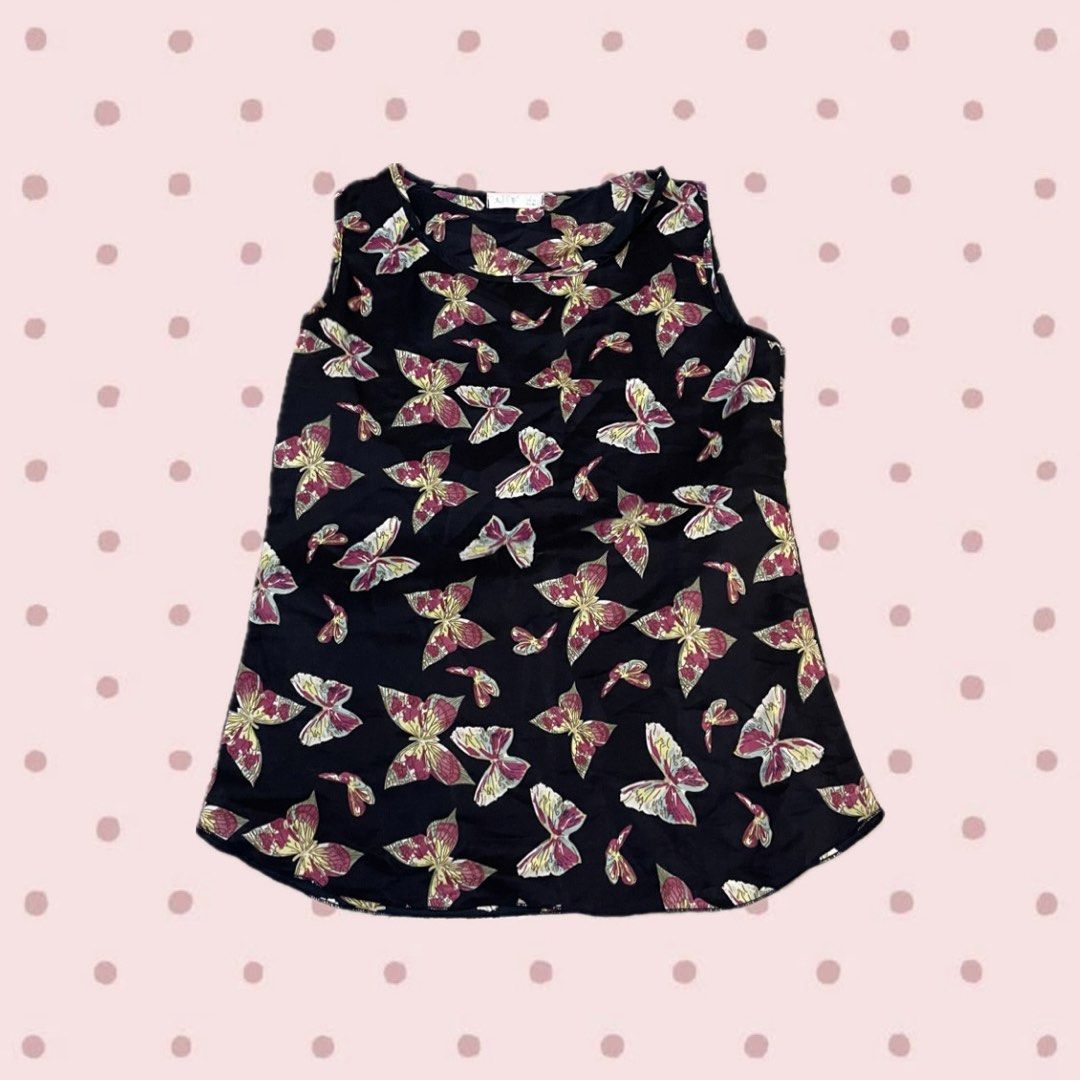 Butterfly Chalice Top (Category: Sleeveless) located in Bacoor. Submitted by s4dee (Listing ID 1470542247, Image 1). Description: size: small.