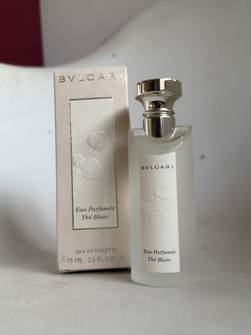 Bvlgari The Blanc Eau De Toilette 75ml (Category: Fragrance & Deodorants) located in Quezon City. Submitted by socutexx (Listing ID 1470458628, Image 3). Description: - Brand: Bvlgari Eau Parfumée Thé Blanc - Size: 75 ml / 2.5 fl. oz. - Concentration: Eau de Toilette (EDT) - Fragrance Profile: Clean white tea - Packaging: Includes original matching box - Design: Frosted glass with silver-tone cap and embossed floral label - Origin: Made in Italy 
