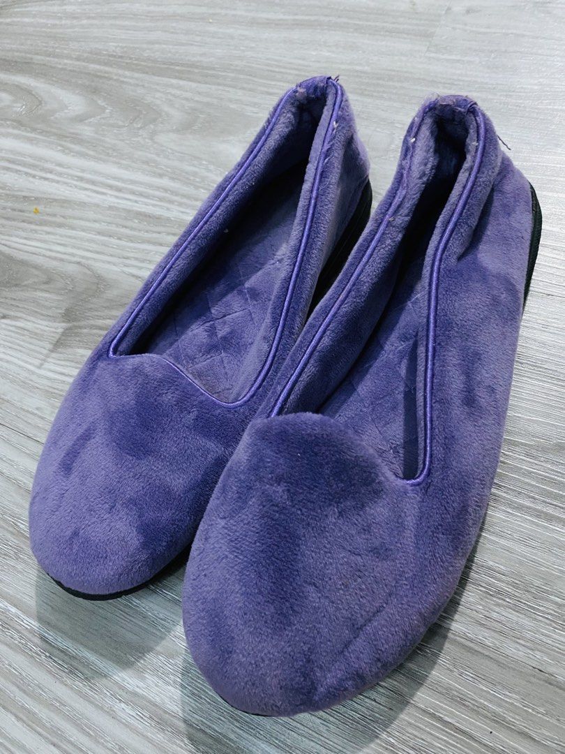 Cabernet Purple Plush Indoor Slippers (Category: Slippers and slides) located in Caloocan City. Submitted by lovemyclothes21 (Listing ID 1470454930, Image 2). Description: .