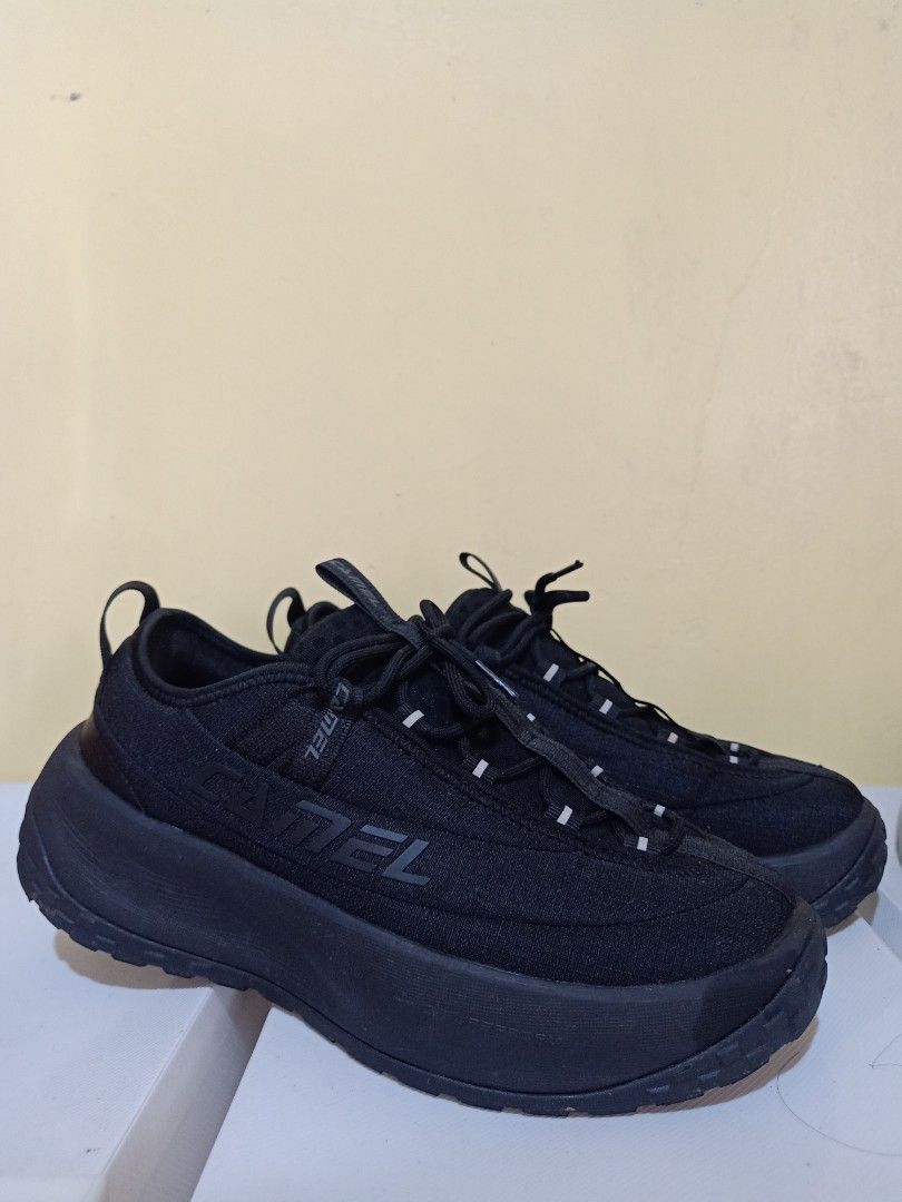 Camel Crown Bread Shoes (Category: Sneakers) located in Caloocan City. Submitted by mysticforest.21cb40 (Listing ID 1470505991, Image 2). Description: Size 42 Binili sa black app kaso hindi nagustuhan Only used once Available for shipping thru J&T or LBC Shipping fee will be handled by the buyer..