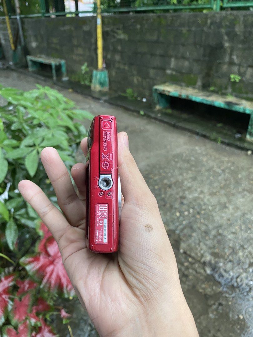Canon ixus 175 in red (Category: Cameras) located in Manila. Submitted by mysto1 (Listing ID 1470553744, Image 2). Description: For sale only! CANON IXUS 175 in RED DETAILS -sensor 20mega pixel -8x optical zoom -video recording 720p HD -F/3.2 - 6.9 -2.7inch LCD -movie length recording up to 4gb or 29mins (HD) ISSUE -small crack on body, need port replacemnt and sign of usage INCLUSION -CANON IXUS IN RED -BATTERY -POUCH NOTE -all function working 