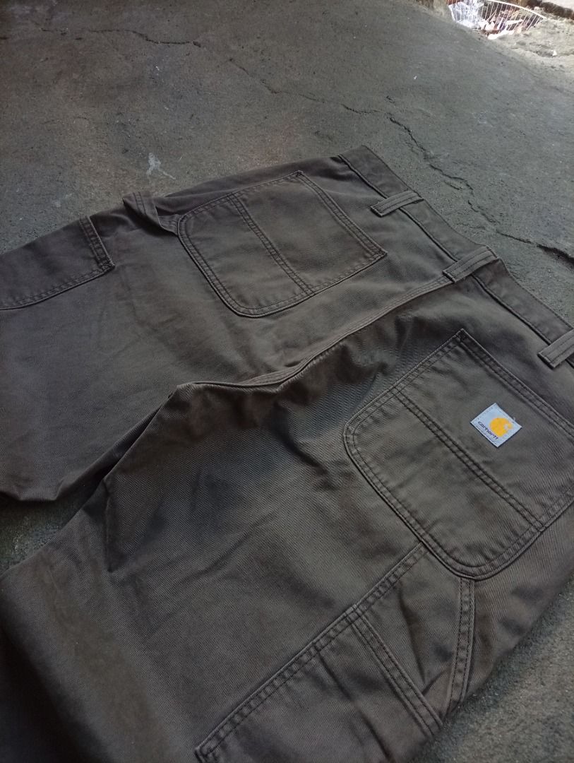 CARHARTT B324 DFE (Category: Activewear) located in San Fernando. Submitted by calmwind.72ea40 (Listing ID 1470482570, Image 1). Description: Size 36x30 on tag No Issue.