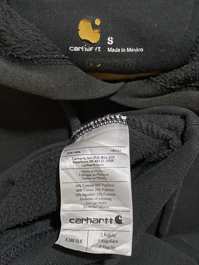 CARHARTT K288 - BLK OG FIT SCRIPT HOODIE (Category: Hoodies) located in Banga. Submitted by thriftingwithher (Listing ID 1470520501, Image 3). Description: 📌 CARHARTT K288 - BLK OG FIT SCRIPT HOODIE💎 ◾DIMES: WIDTH 22 X LENGTH 28✨ ◾COMPLETE TAGS✨ ◾ISSUE: FINE LINTS, VERY MINIMAL FADING OUTER HOOD PART, 2 TINY DOT SCRATCH✨ ◾COLOR RATE: 8.8/10✨ ◾EXCELLENT CONDITION✅.