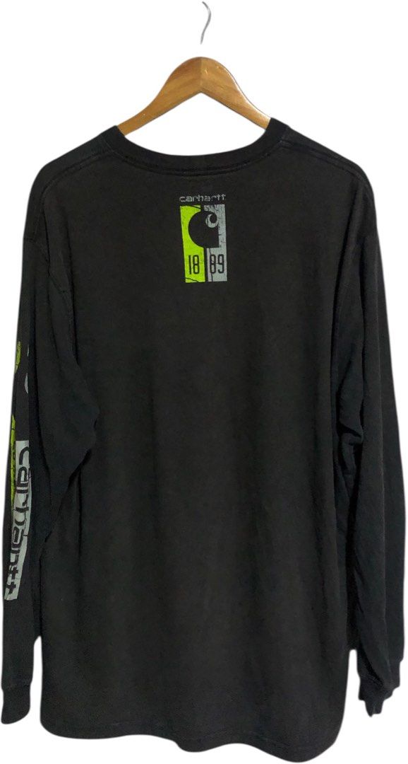 CARHARTT LONGSLEEVE (Category: Activewear) located in General Trias. Submitted by gracesabel55302 (Listing ID 1470436644, Image 3). Description: CARHARTT LONGSLEEVE SIZE….LARGE WIDTH…23.5 LENGTH…30 GOODFADE CRACK DESIGN .