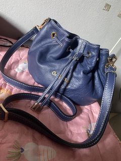(Category: ) located in . Submitted by missss.preloved (Listing ID 1470510243, Image 1). Description: .
