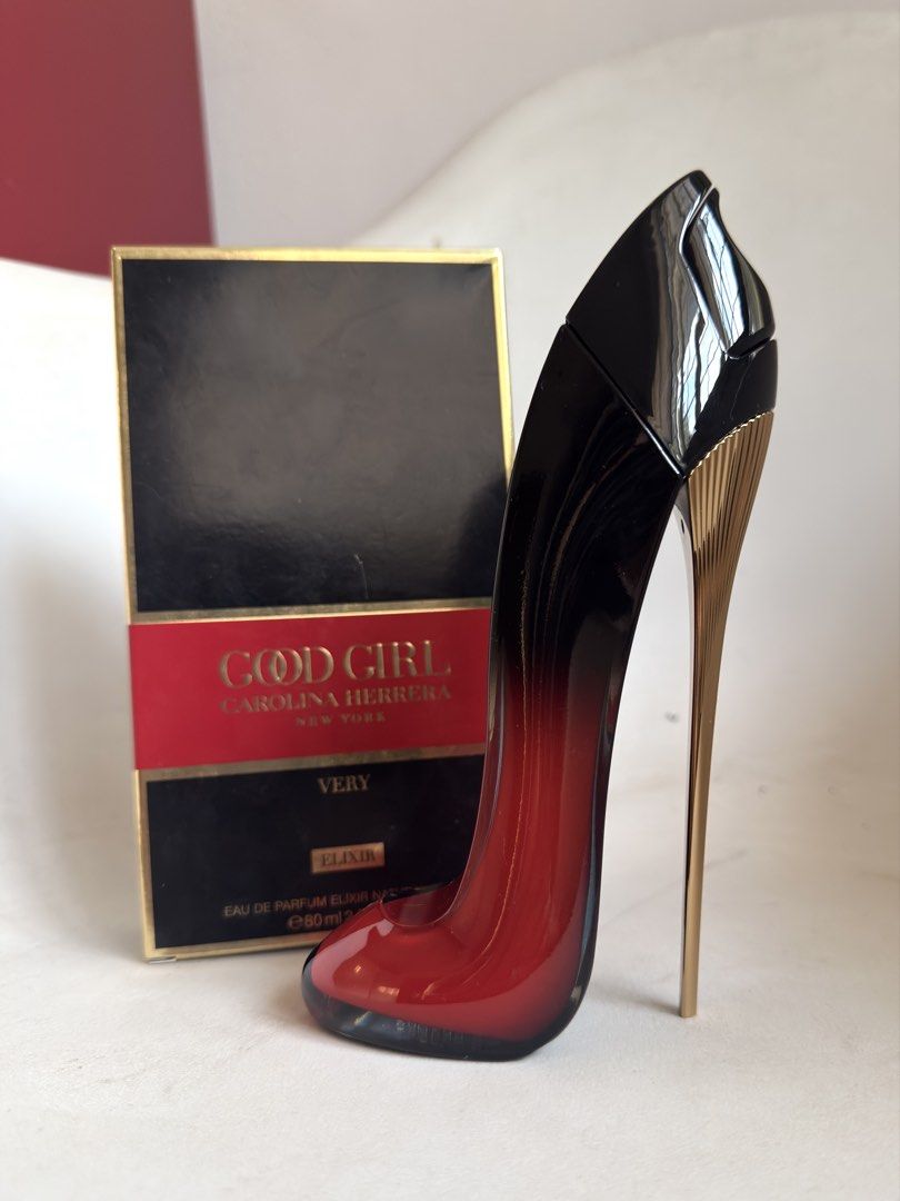 Carolina Herrera Very Good Girl Elixir Eau de Parfum (Category: Fragrance & Deodorants) located in Quezon City. Submitted by socutexx (Listing ID 1470458813, Image 3). Description: - Brand: Carolina Herrera Very Good Girl Elixir - Size: 80ml Eau de Parfum - Bottle: Iconic stiletto heel with a striking black and red gradient finish - Packaging: Complete with original box as pictured - Scent Profile: Rich, luxurious floral and fruity fragrance - Co