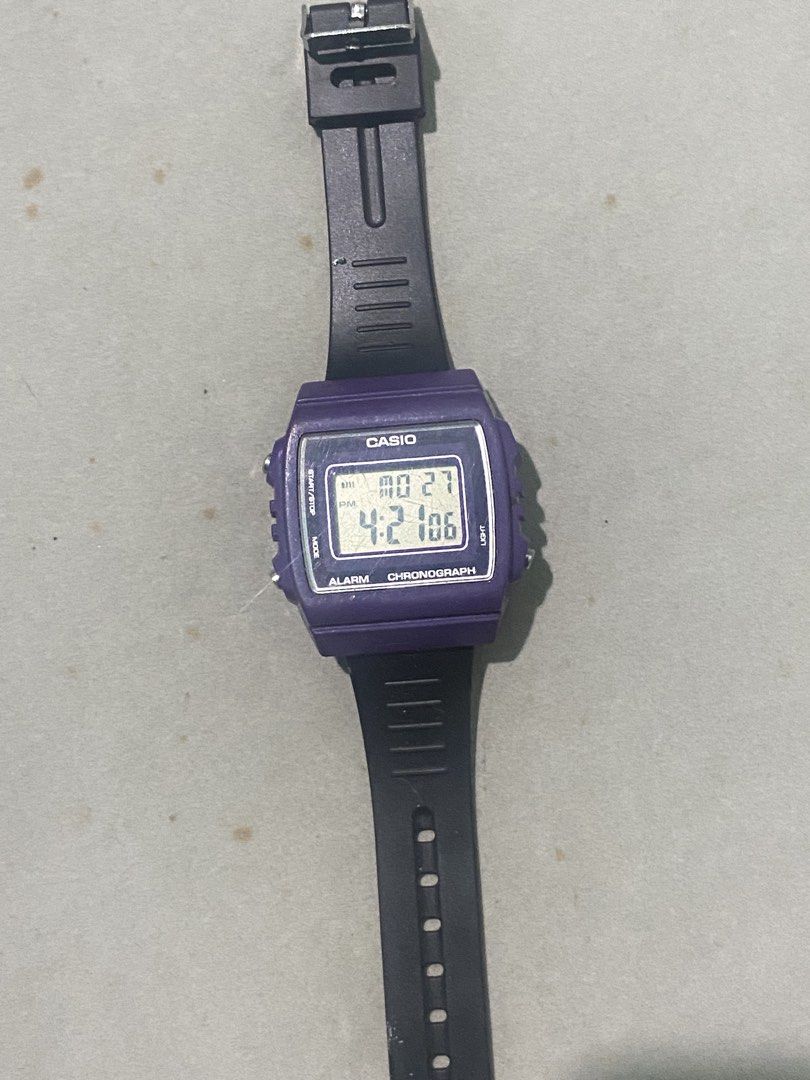 Casio W-215H Purple Digital Watch (Category: Women's Watches) located in Binan City. Submitted by retroz_collections (Listing ID 1470430097, Image 1). Description: .