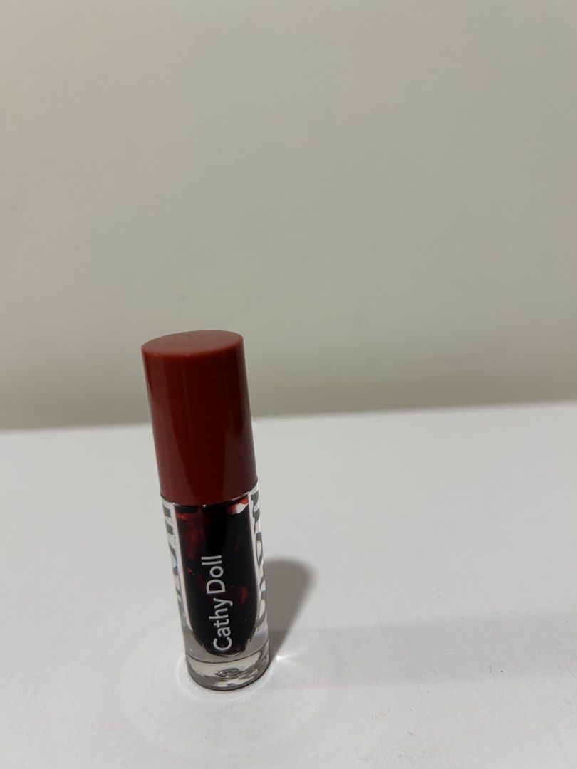 Cathy Doll Glow Gel Tint (Category: Makeup) located in Rizal. Submitted by CMaeCAme (Listing ID 1470470912, Image 2). Description: #07 Wonder Red.