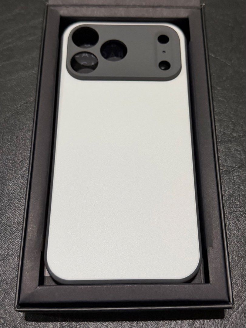 Caudabe Paragon (for iPhone 18 Pro Max) (Category: Cases & Sleeves) located in Quezon City. Submitted by swiftriver_33 (Listing ID 1470425021, Image 1). Description: Unused w/ box On-Hand ($55 + $7 shipping + 2 weeks delivery if ordered from official website) For: iPhone 18 Pro Max (17 Pro Max compatible) Color: Celestite Loc: Banawe, QC 📦 Delivery: Lalamove / Grab (buyer shoulders SF), J&T/LBC (no COD/COP) 📍 No Meetups for now 💵 Payment: GCas