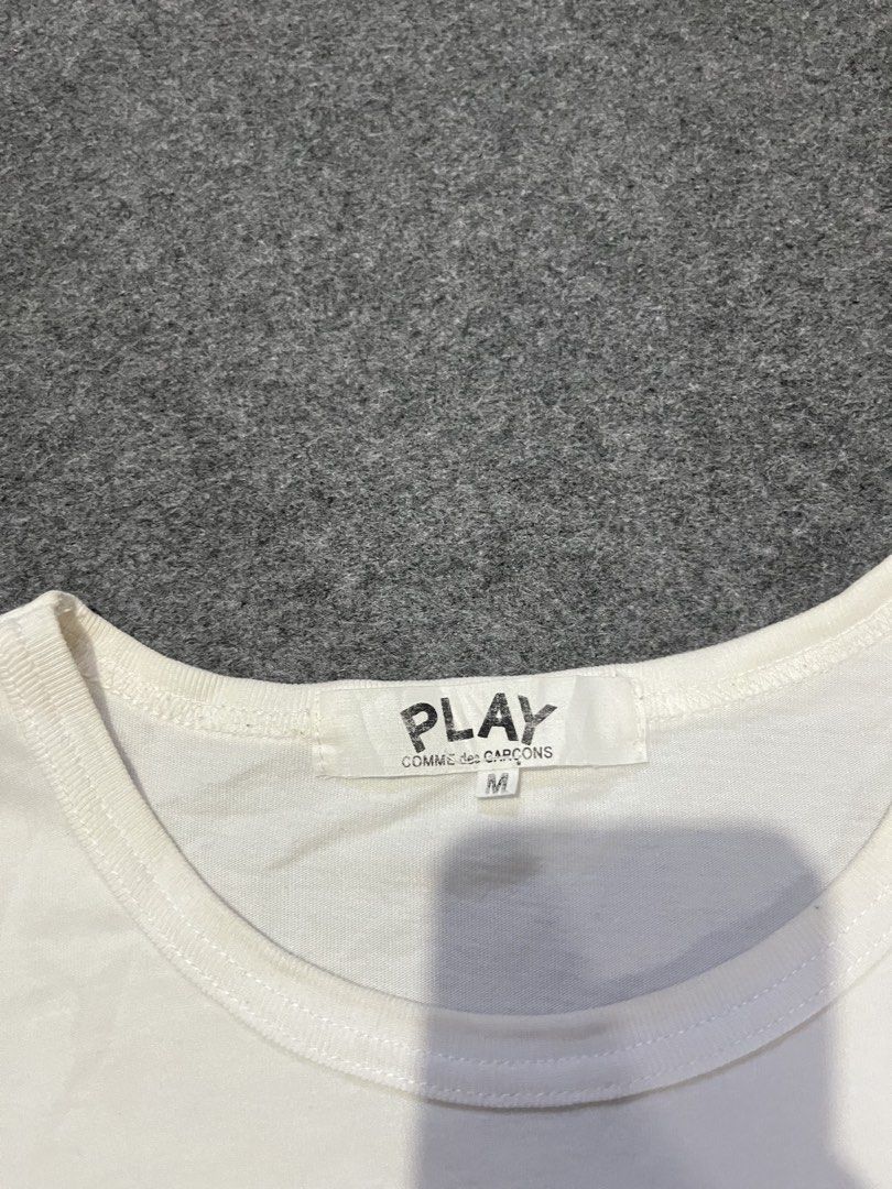 CDG big logo tshirt (Category: Tshirts & Polo Shirts ) located in Lapu Lapu. Submitted by jhonrener41426 (Listing ID 1470421139, Image 2). Description: Size medium Waist-20 Length-26 Excellent condition Color rate 9.5/10 Complete tags Issue none Cut washtag .
