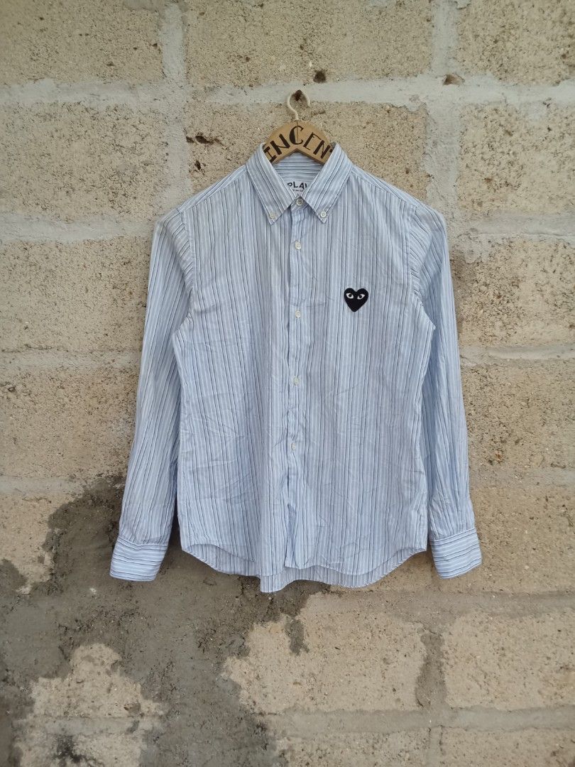 CDG PLAY (Category: Luxury Apparel) located in Cebu City. Submitted by canumay_vincent123 (Listing ID 1470358712, Image 1). Description: CDG PLAY LONG SLEEVE GOOD AS NEW CONDITION 19X26 DIMENSION 10X10 COLORATE NO ISSUE.