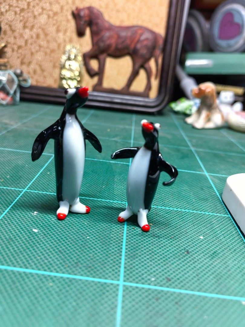 Ceramic Penguin Figurine Pair (Category: Figurines & Statues) located in Cebu City. Submitted by dudes_villanueva (Listing ID 1470361621, Image 2). Description: Ceramic Penguin Figurine Pair Excellent condition.