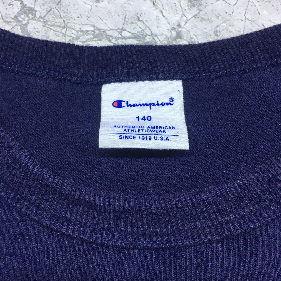 CHAMPION Sweatshirt (Category: Babies & Kids Fashion) located in Kabacan. Submitted by hip_hunt (Listing ID 1470553800, Image 2). Description: 6-7 years old Excellent condition.