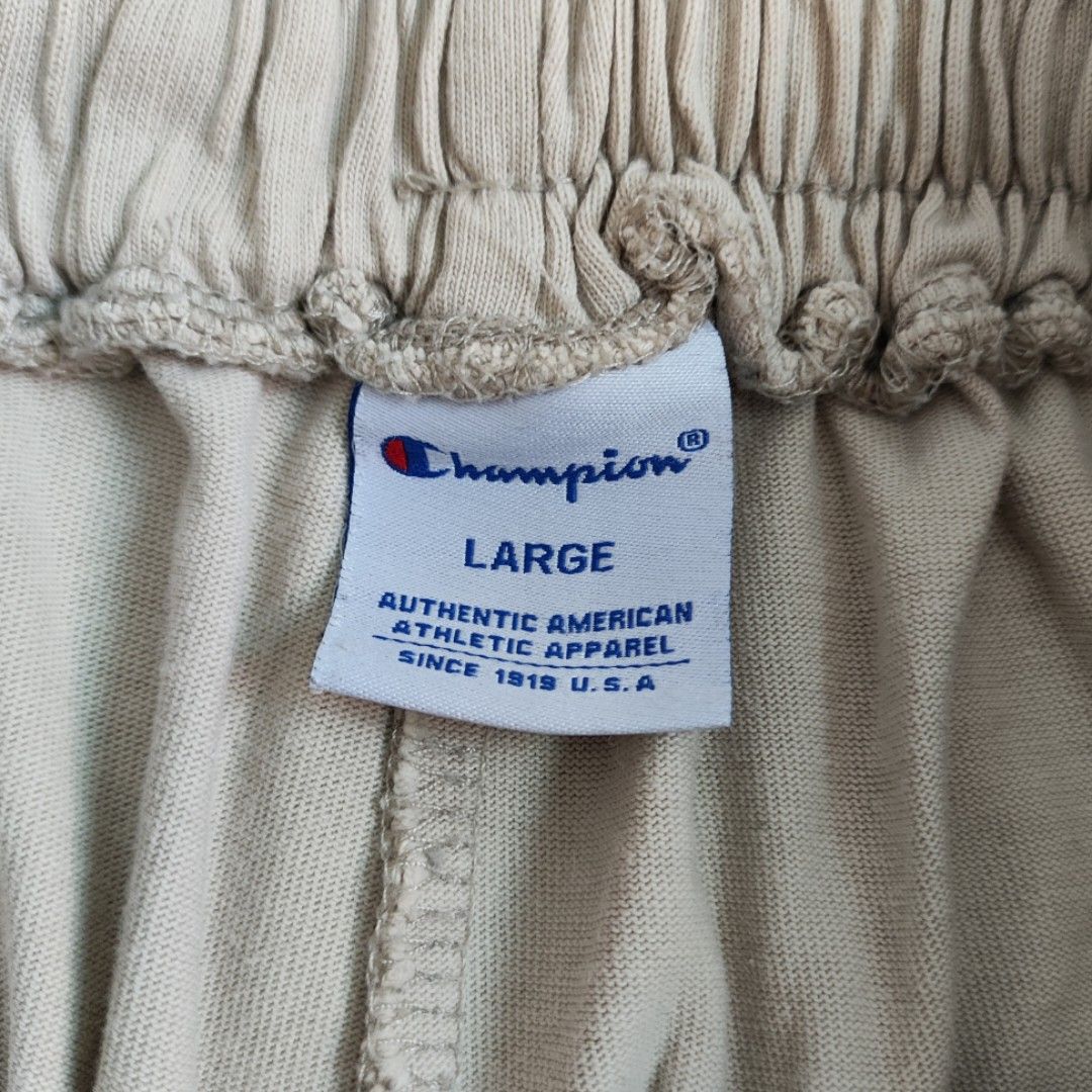Champion Sweatshorts (Category: Shorts) located in Rosales. Submitted by kudoscache (Listing ID 1470442305, Image 3). Description: - Brand: Champion - Waist: 23-38 | Length: 17 - Color: Khaki / Beige - slightly nego payment: maribank / gotyme courier: J&T.