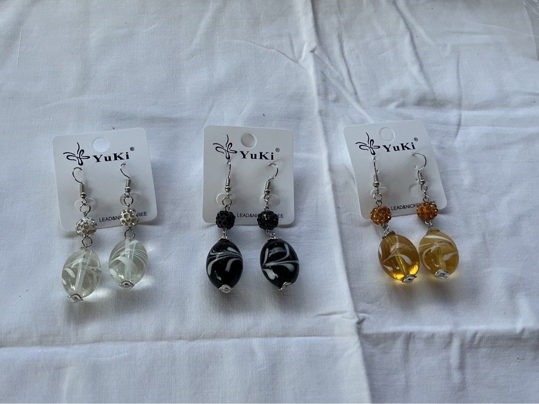 Chandelier Statement Earrings (Category: Earrings) located in Pinamalayan. Submitted by _dragonfly (Listing ID 1470376638, Image 1). Description: 100 take all 40 each.