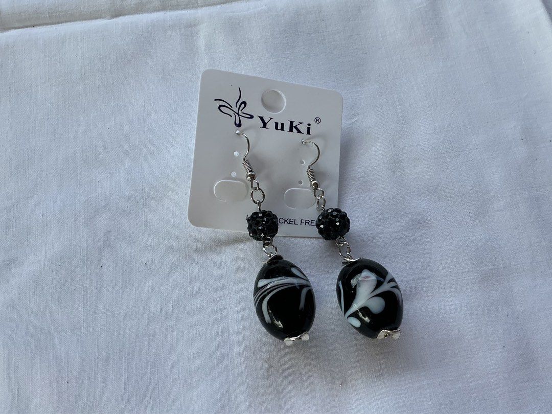 Chandelier Statement Earrings (Category: Earrings) located in Pinamalayan. Submitted by _dragonfly (Listing ID 1470376638, Image 3). Description: 100 take all 40 each.
