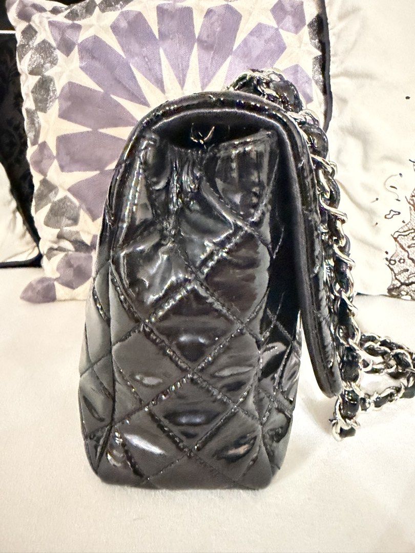 Chanel (Category: Luxury Bags & Wallets) located in Pasig City. Submitted by emashopaholic (Listing ID 1470391220, Image 3). Description: Preloved Chanel Patent in black No dust bag With authenticity card Hologram intact Silver hardware Excellent condition Only ₱129,000 Pasig pick up Bank transfer.