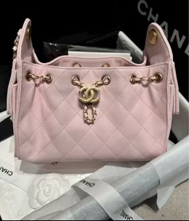 (Category: ) located in . Submitted by chicluxury (Listing ID 1470545595, Image 1). Description: .