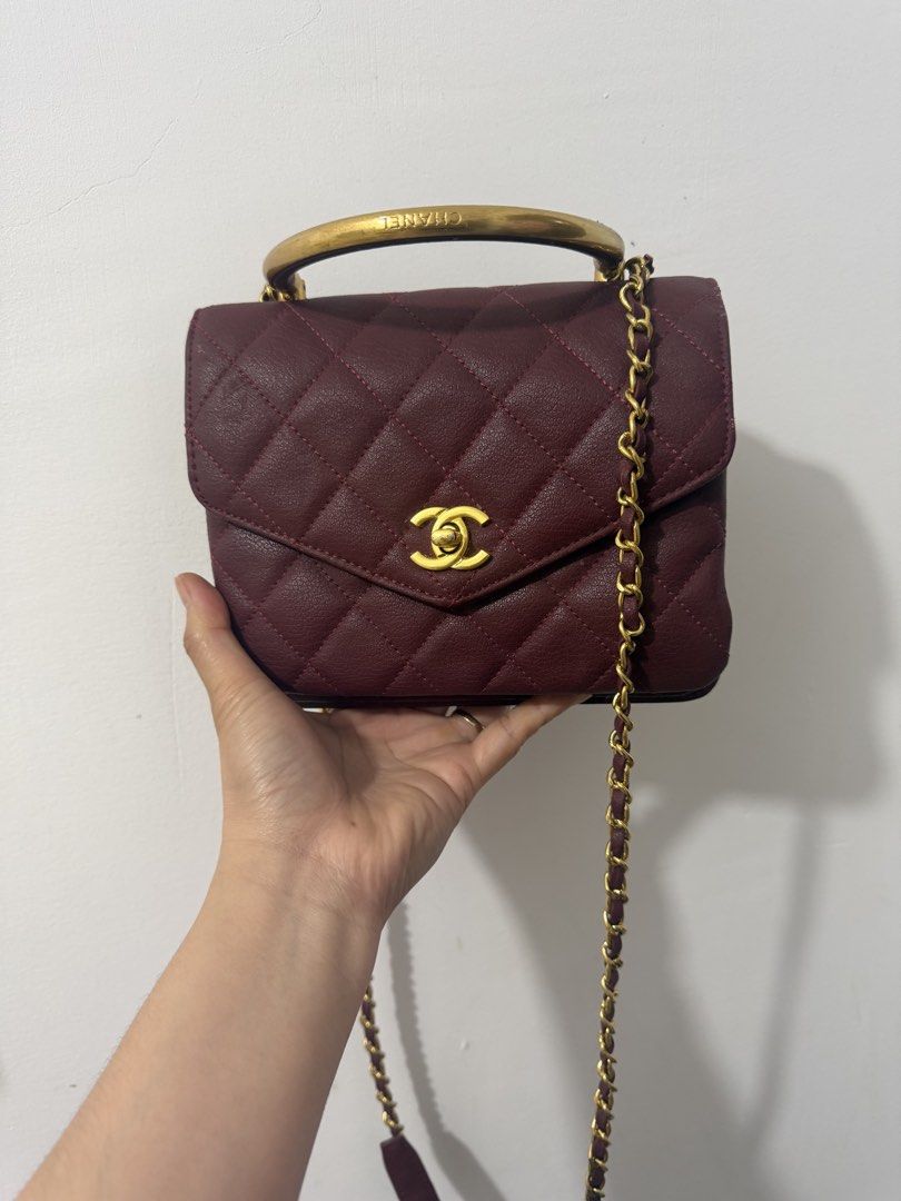 Chanel chain (Category: Cross-body Bags) located in Manila. Submitted by prelovedbyramiah (Listing ID 1470357280, Image 1). Description: no flaws.